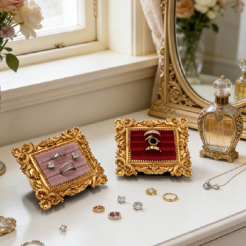 Body Jewelry Websites - Vintage Picture Frame Ring Display Stand