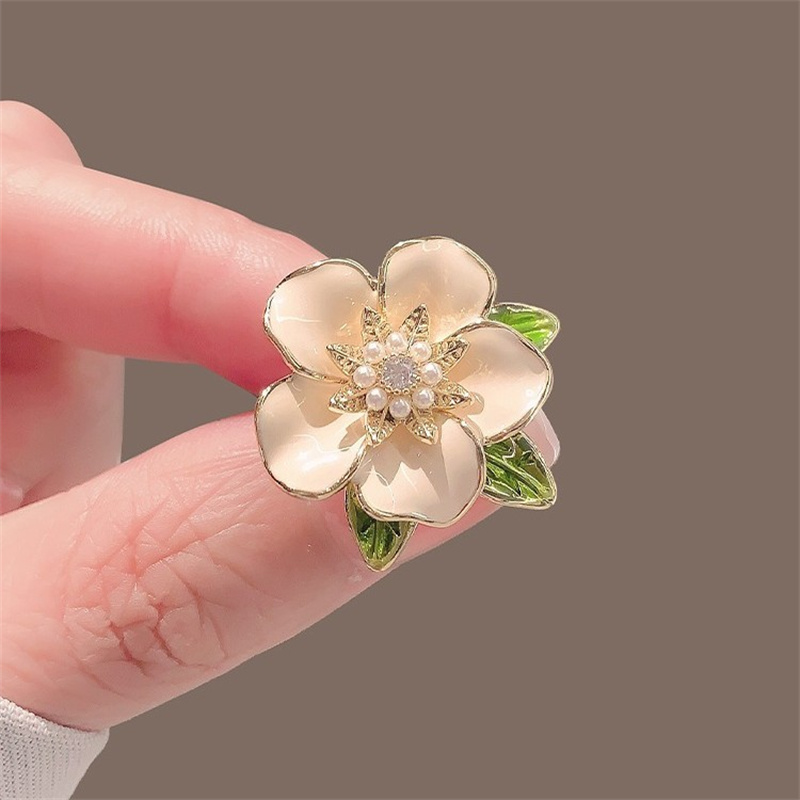 Body Jewelry Websites - Elegant White Black Camellia Flower Brooches